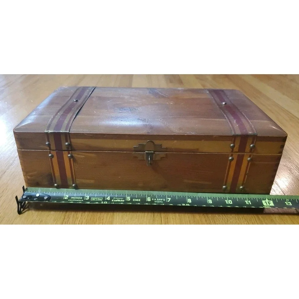 Distressed Vintage Cedar‎ Box Treasure Chest Hinged Lid Mirror Footed Lockable